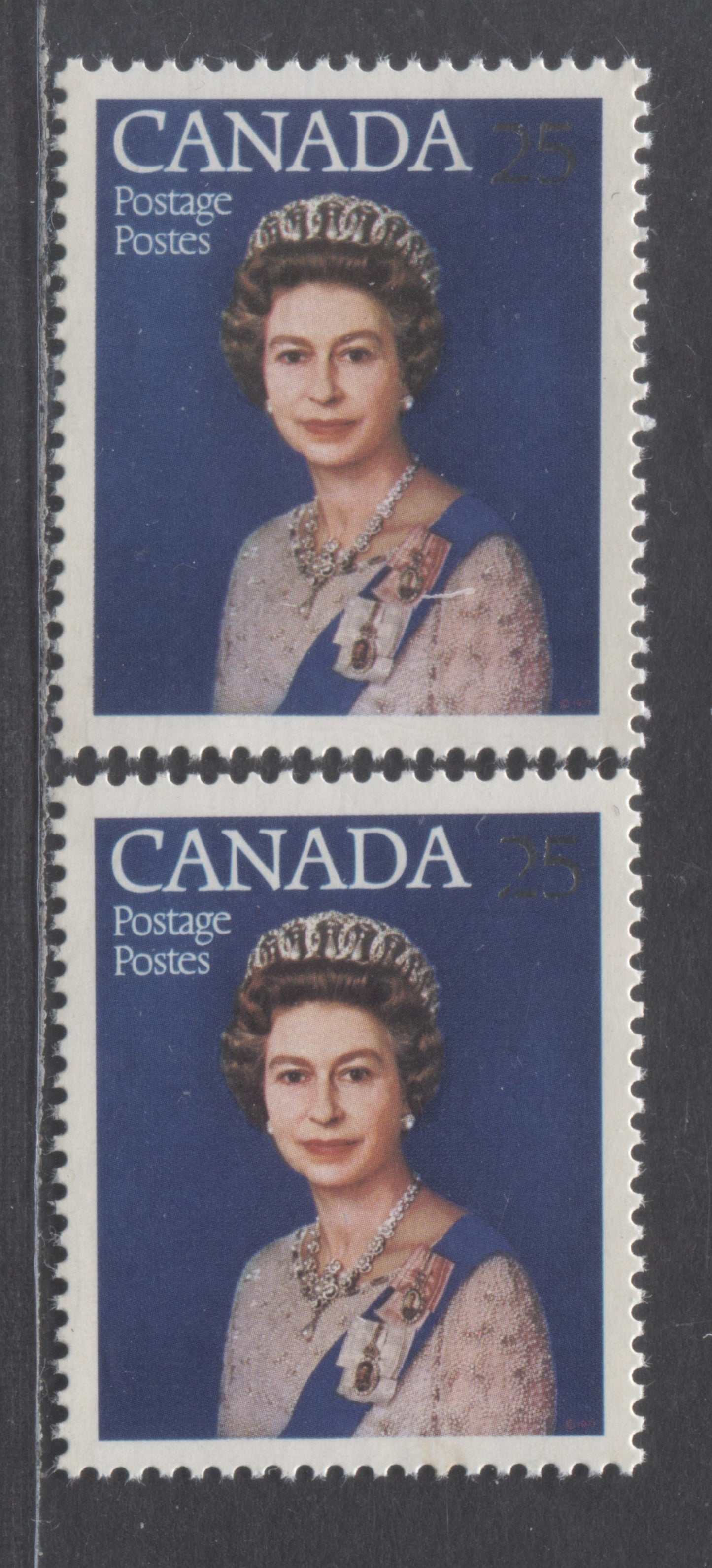 Canada #704var 25c Silver & Multicolored Queen Elizabeth II, 1977 Silver Jubilee Issue, 2 VFNH Singles with The '25' Below Canada & Cracked '2', Both On LF Paper