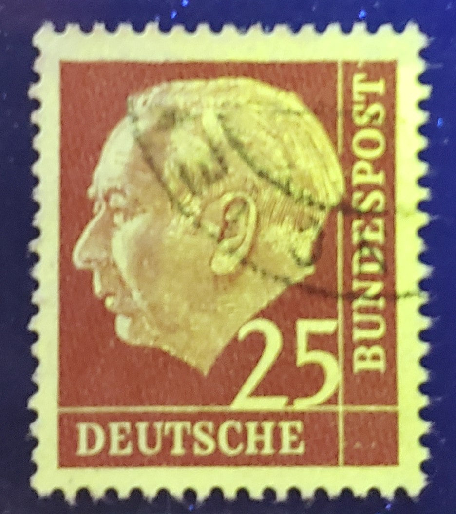 Germany Mi#186y (SC# 711) 25pf Red Brown 1960 Heuss Definitives, Fluorescent Paper, Cancel Is Doubtful, A Very Fine Used Single, Click on Listing to See ALL Pictures, Estimated Value $15