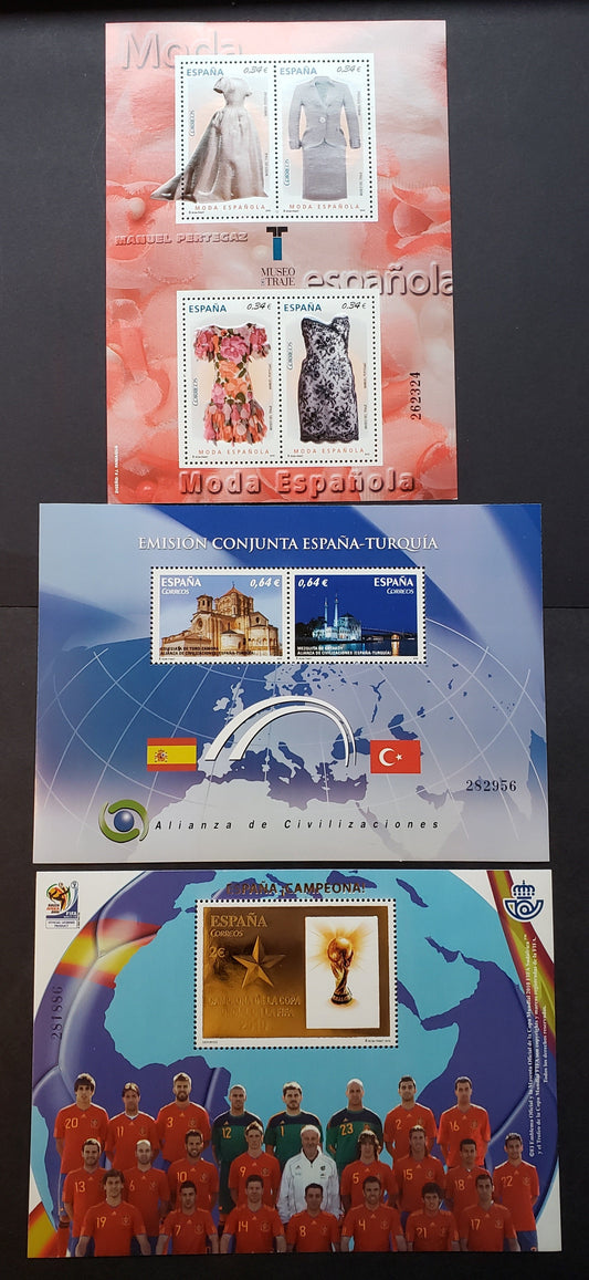 Lot 7 Spain SC#3753/3756 2010 Women's Clothing / World Cup Soccer Issues, 2 VFNH Souvenir Sheets And A Sheet Of 4, Click on Listing to See ALL Pictures, 2017 Scott Cat. $13.25