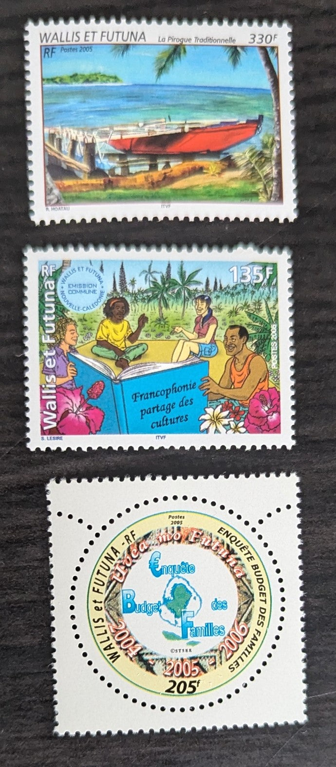 Lot 90 Wallis & Futuna SC#599-601 2005 Pirogue - Family Budget Inquiry Issues, 3 VFNH Singles, Click on Listing to See ALL Pictures, 2017 Scott Cat. $18.1