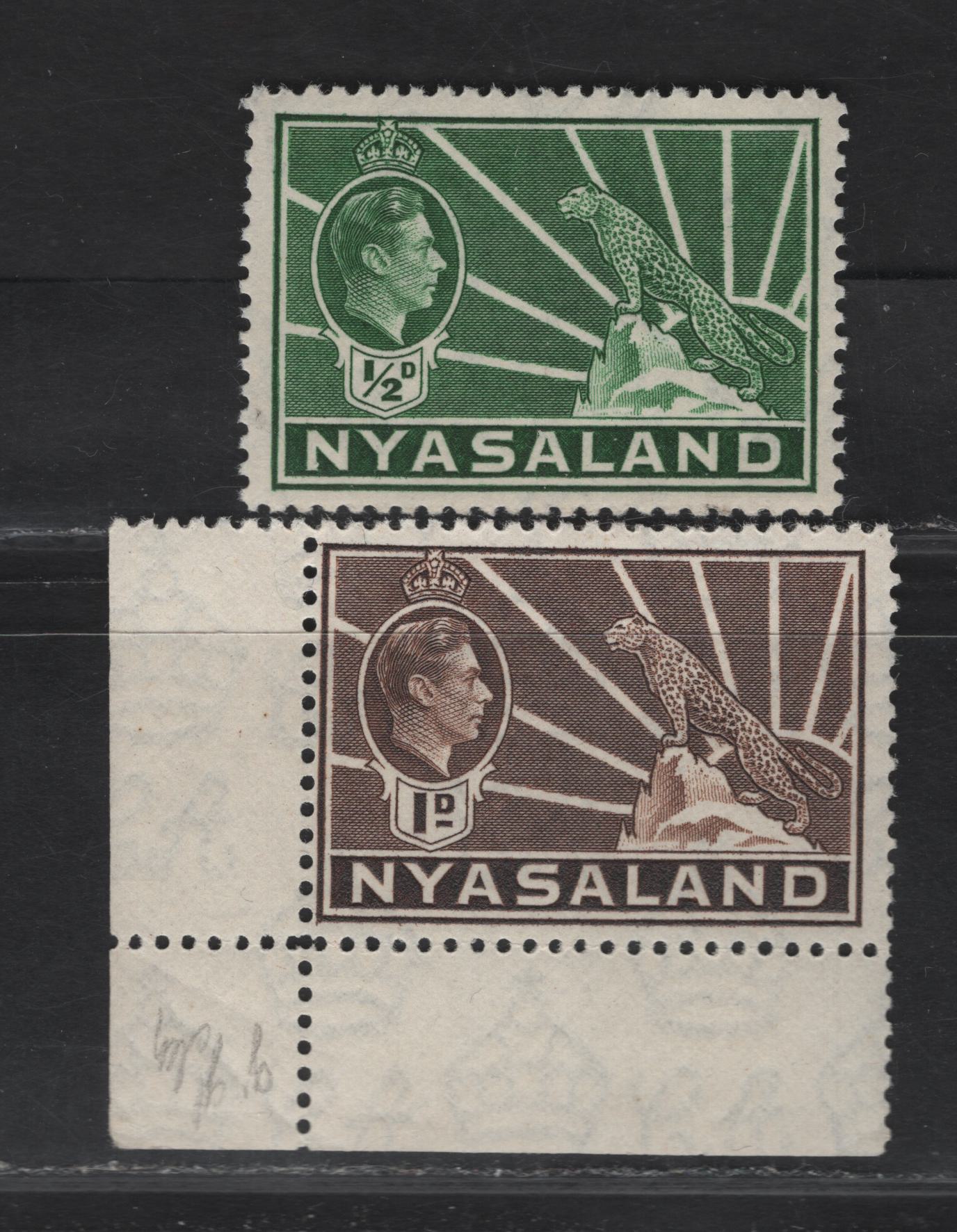 Lot 174 (C) Nyasaland SG#130-131 1/2d - 1d Green - Brown & Deep Green Symbol of the Protectorate, 1938-1944 Symbol of the Protectorate Issue, 2 F/VFNH Singles, 1938 Printings