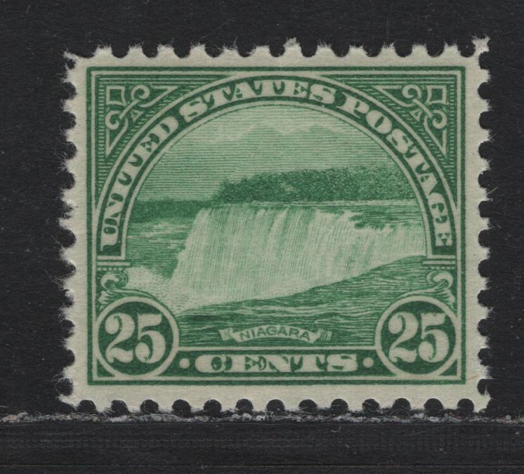 Lot 115 United States SC#699 25c Bright Emerald , 1931 4th Bureau Issue, A VFNH Single, Type 3 Gum Breaker Ridges, 24 Horizontal Gum Striations Per Inch