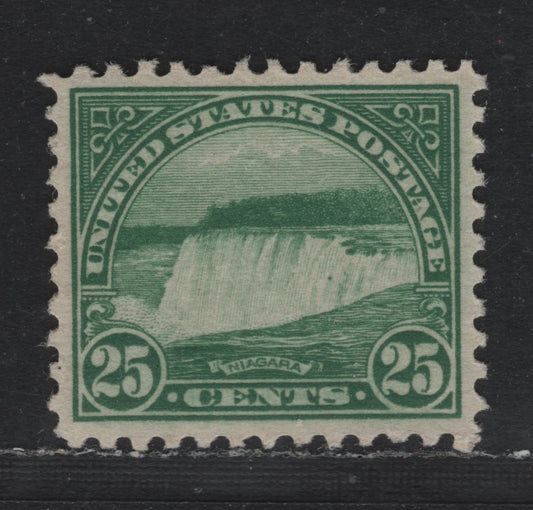 Lot 37 United States SC#568 25c Green , 1922-1926 4th Bureau Issue, A SUPNH Single, Mint No Gum Example